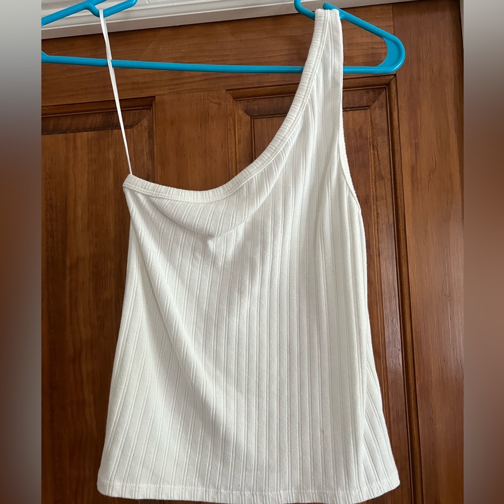 One shoulder tank